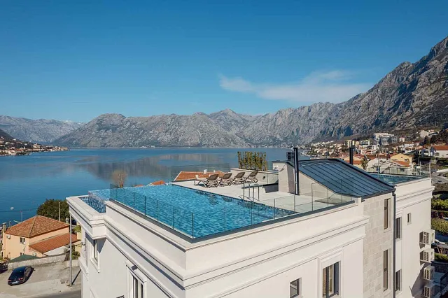 Apartments in Dobrota in attractive location — photo 8
